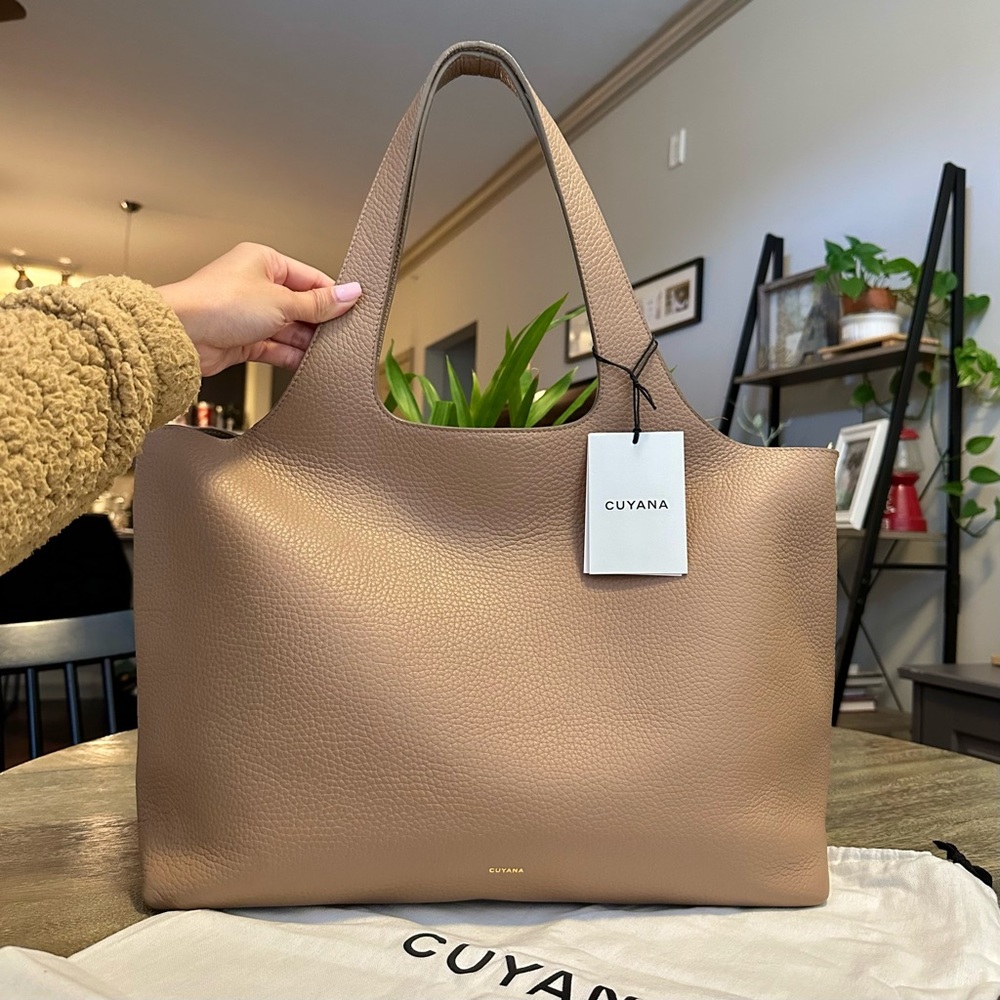 NWT Cuyana System Tote 16” Cappuccino